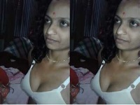 Desi Boudi Boobs Sucking and Handjob