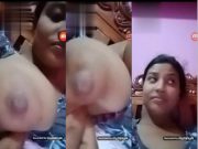 Desi Girl Shows Her Boobs