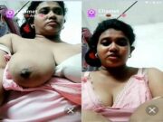 Sexy Bhabhi Shows Her Big Boobs